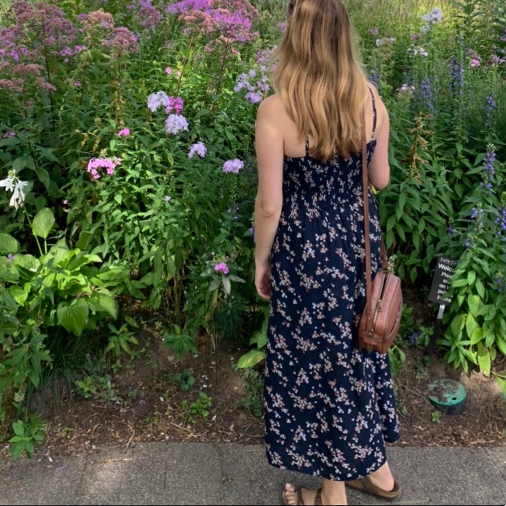Abercrombie Navy Floral Midi Dress Sz L with side slit